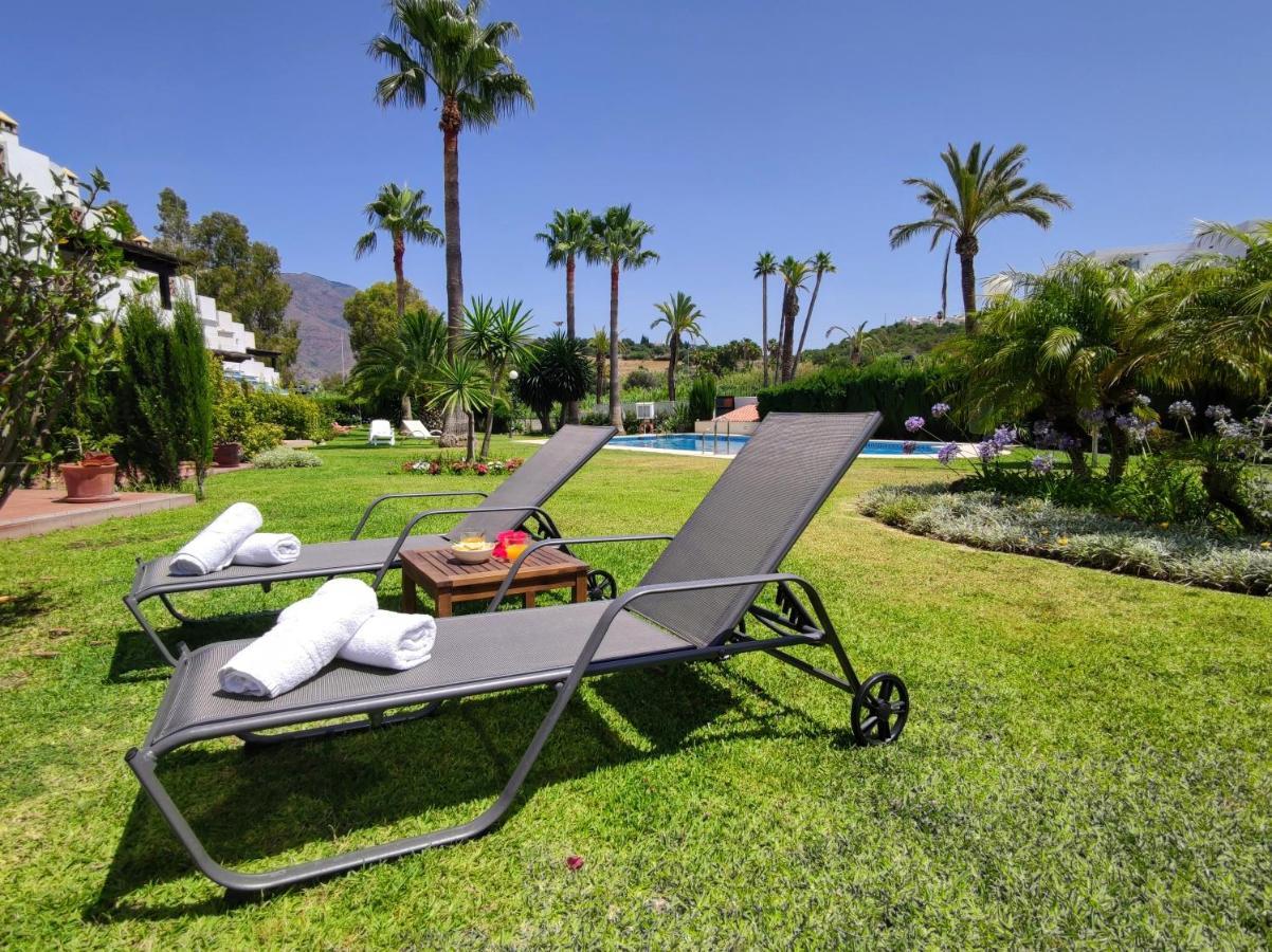 Spacious Beachfront Town House In Estepona With Fully Equipped Kitchen, Pools, Garden, Sea View Exteriér fotografie